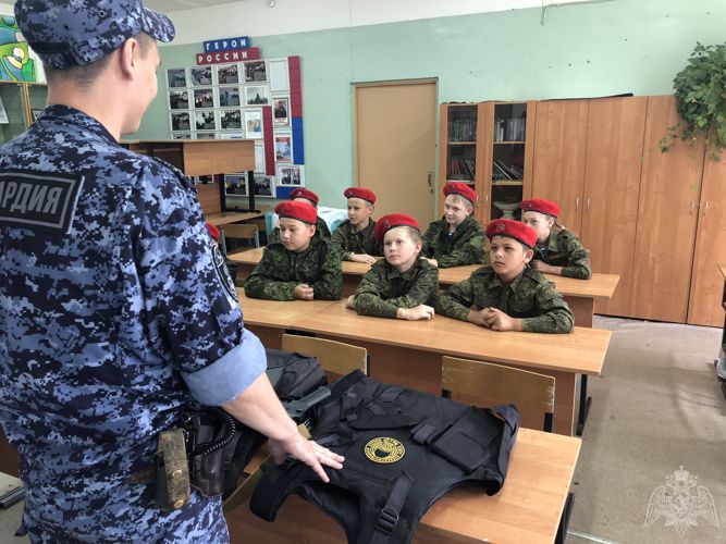 В Подмосковье продолжается акция «Каникулы с Росгвардией»
