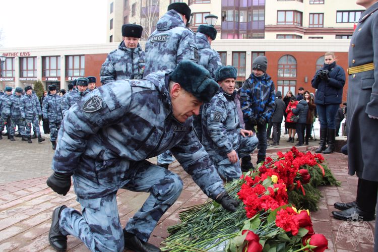 В Сергиеве Посаде почтили память погибших бойцов ОМОН