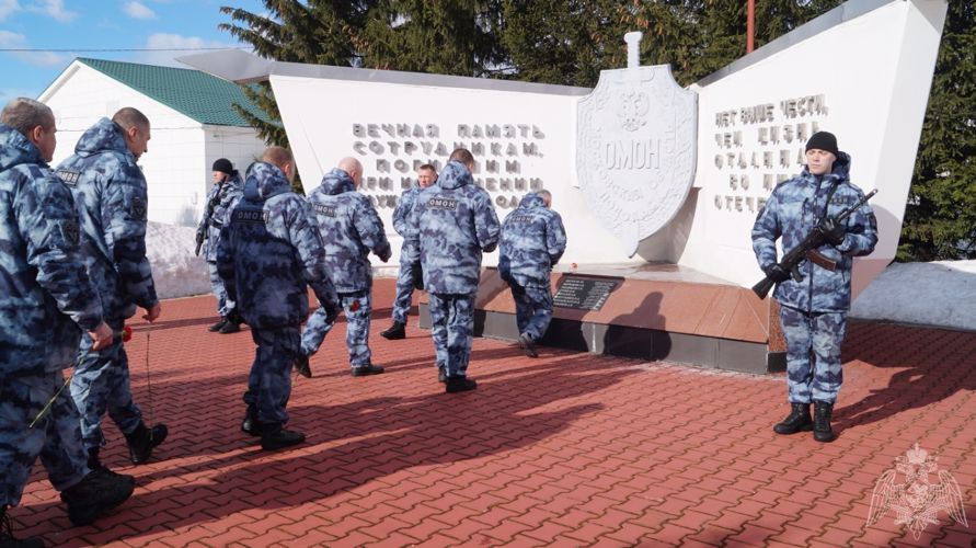 В Подмосковье почтили память погибших бойцов Сергиево-Посадского ОМОН 