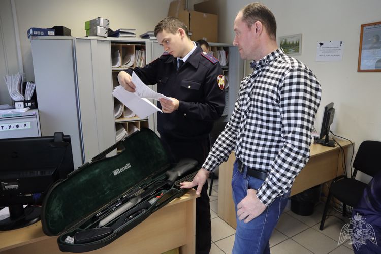 В Подмосковном главке Росгвардии подвели итоги деятельности Центра лицензионно-разрешительной работы за первый квартал 