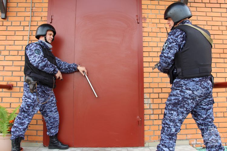 В Подмосковье росгвардейцы рассказали о профилактике краж дачных и загородных домов 