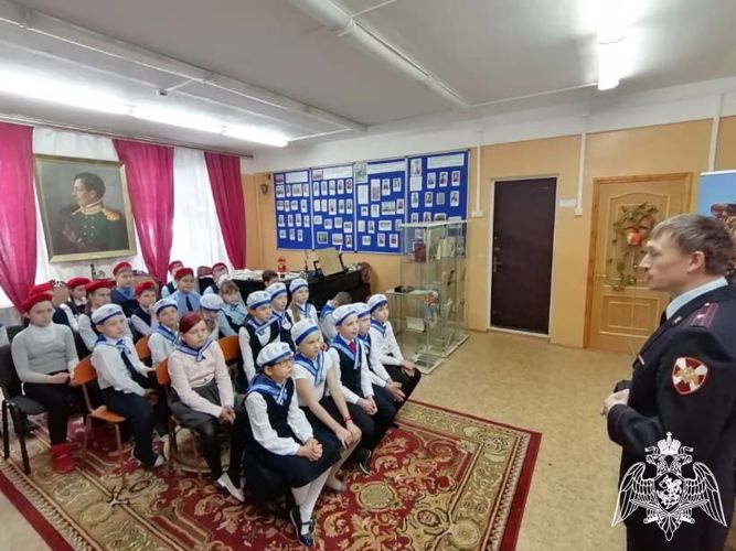 Более 150 «Уроков мужества» провели сотрудники Росгвардии в Подмосковье в 2021 году