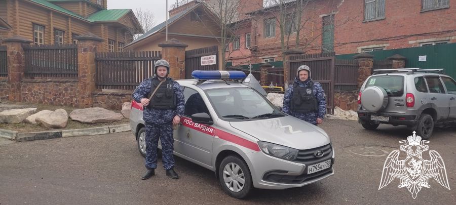 Росгвардейцы задержали подозреваемого в причинении ножевых ранений своей знакомой в Подмосковье