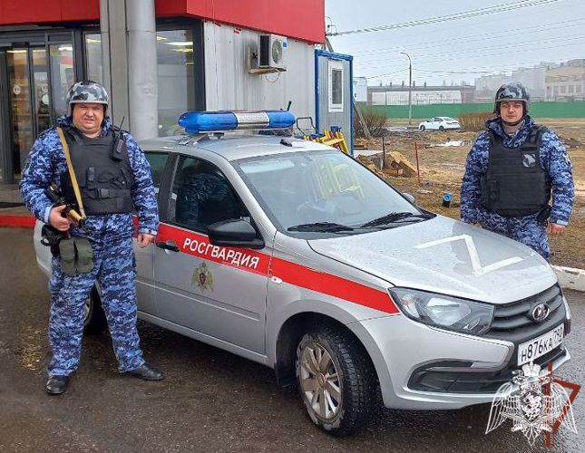 Патруль Росгвардии задержал подозреваемых в нападении на работника АЗС в Подмосковье