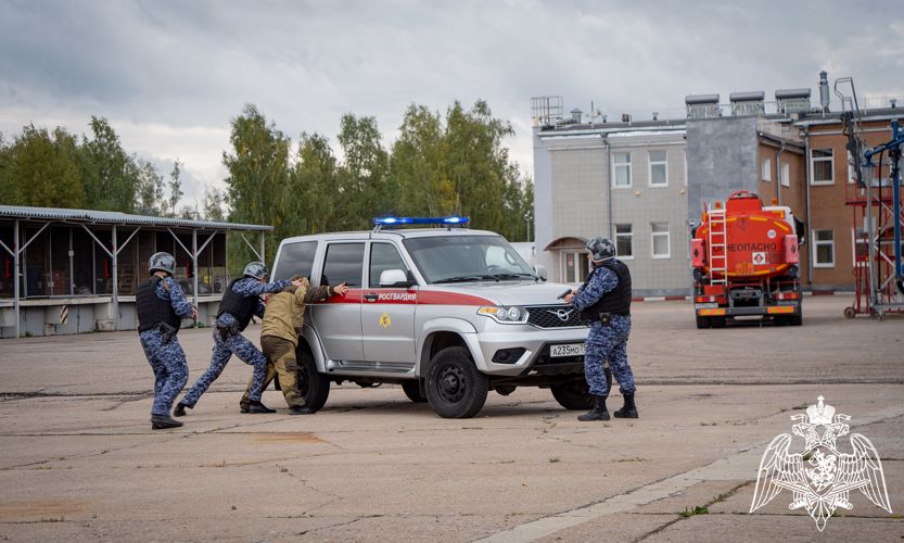 Сотрудники Росгвардии проверяют антитеррористическую защищенность объектов ТЭК в Подмосковье
