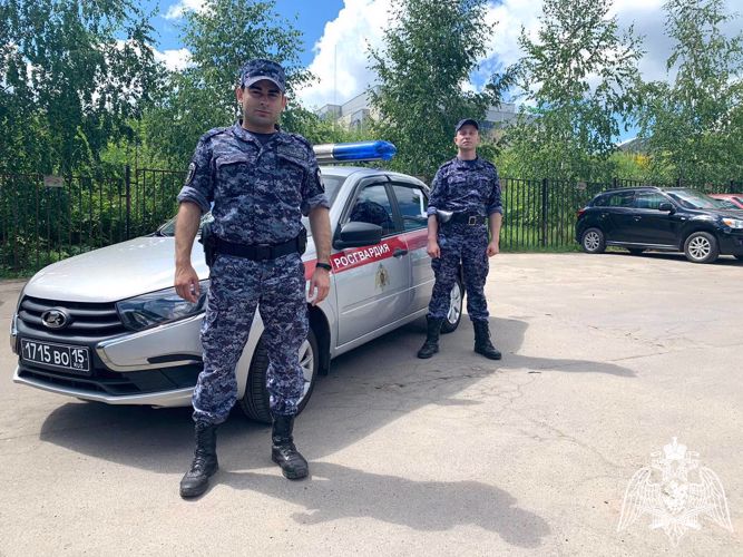 В Подмосковье сотрудники Клинского ОВО задержали 28-летнего мужчину, подозреваемого в грабеже (видео)