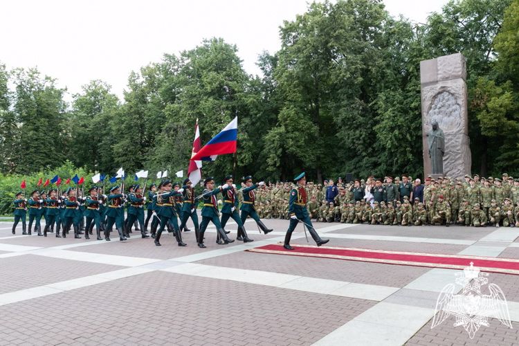 В Росгвардии стартовали детско-юношеские военно-патриотические сборы «Гвардейская смена. Бородино-2022»