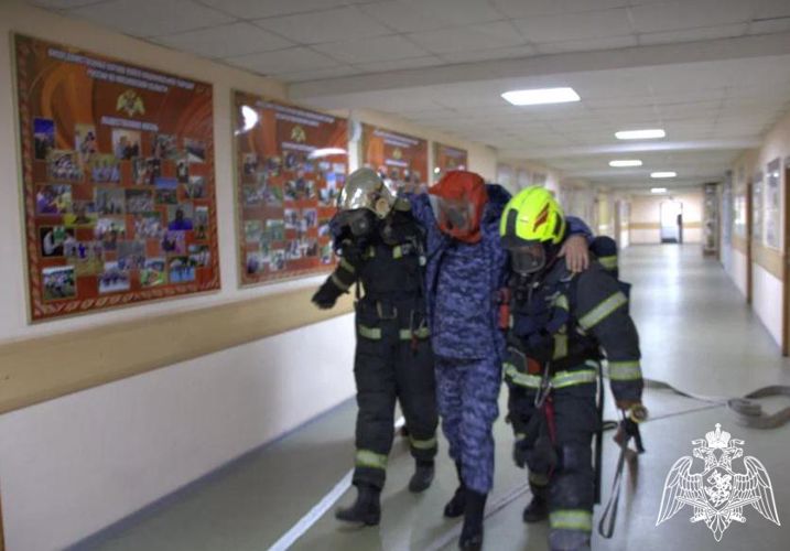 Совместная тренировка Росгвардии и МЧС прошла в Подмосковье