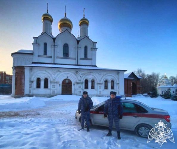 В Подмосковье сотрудники Росгвардии обеспечивают правопорядок в рождественские праздники