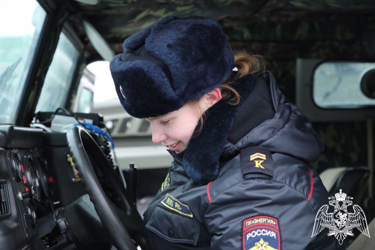 В Подмосковье сотрудники ОМОН «Русич» провели экскурсию для курсантов «Гвардейской смены»