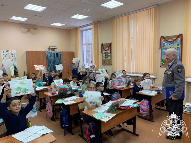 В День российской науки росгвардейцы встретились с учениками Люберецкой гимназии