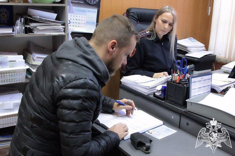 Профессиональный праздник отмечают сотрудники подразделений лицензионно-разрешительной работы ГУ Росгвардии по Московской области