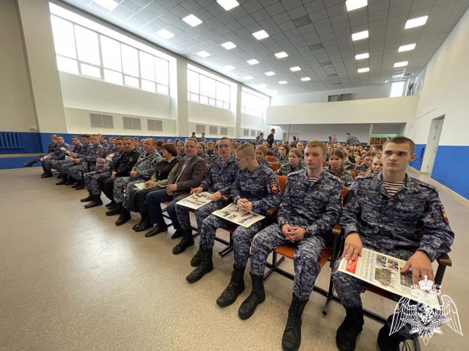 Заместитель командира ОМОН «Русич» рассказал курсантам «Гвардейской смены» о своем боевом опыте в Афганистане