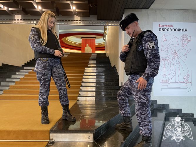 Росгвардейцы обеспечивают охрану Государственного исторического музея-заповедника «Горки Ленинские» в Подмосковье