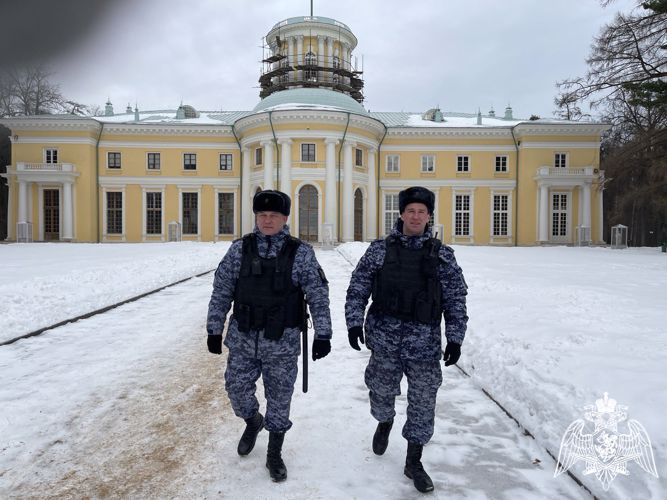 Сотрудники Росгвардии обеспечивают охрану Государственных музеев в Подмосковье (Видео)