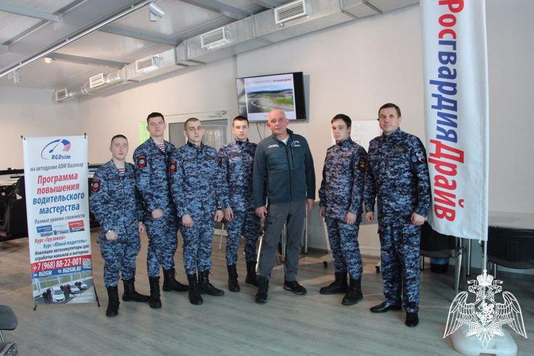 В Подмосковье курсанты «Гвардейской смены» стали участниками программы «Росгвардия Драйв» 
