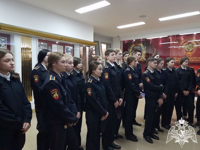 Курсанты подмосковного колледжа посетили Центральный музей Росгвардии