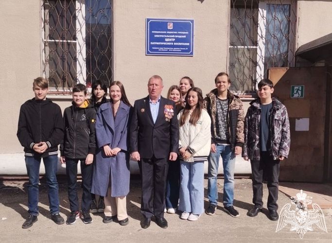 В Подмосковье сотрудники Росгвардии организовали для школьников экскурсии в государственные музеи