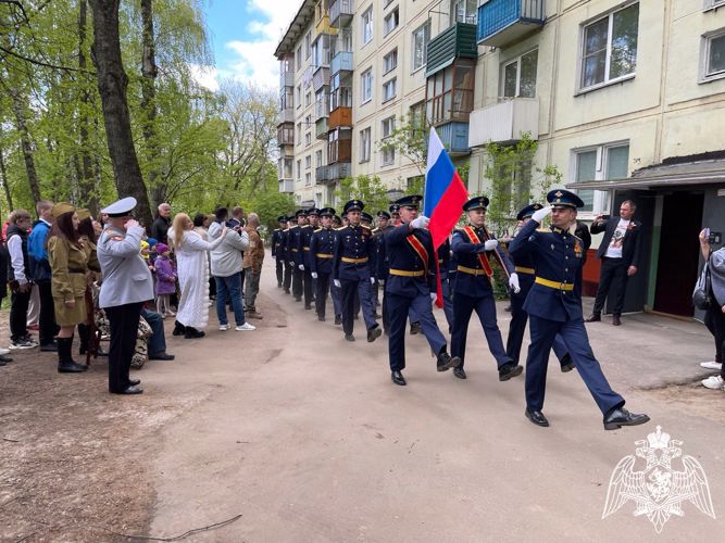 «Парад у дома ветерана» провели росгвардейцы Подмосковья (Видео)