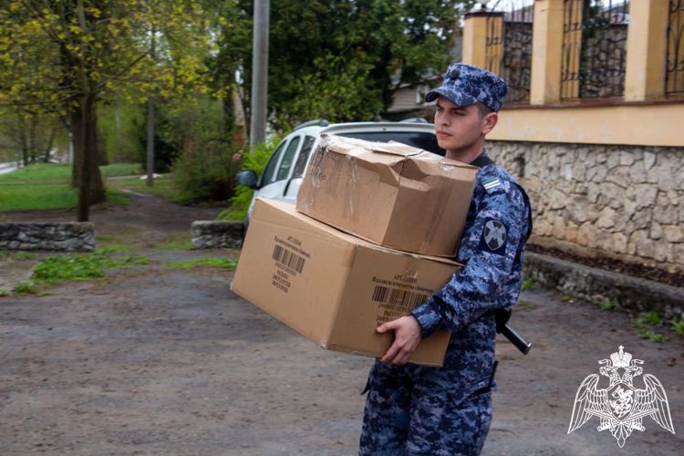Гуманитарную помощь в зону СВО отправили сотрудники Росгвардии из Подмосковья