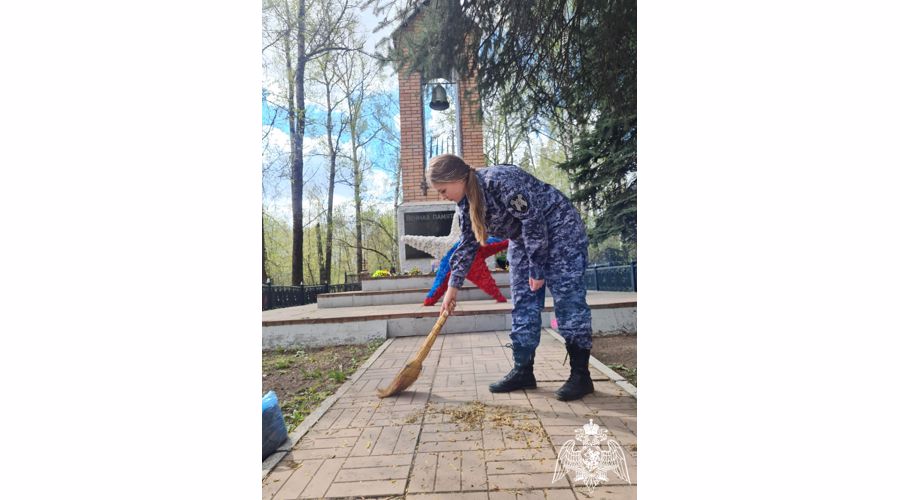 Росгвардейцы Подмосковья приняли участие в мероприятиях по благоустройству памятных мест