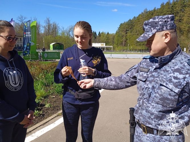 Всероссийскую акцию «Георгиевская ленточка» поддержали росгвардейцы Подмосковья