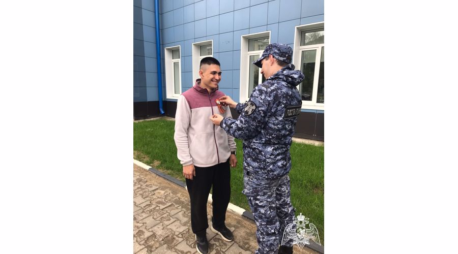 Всероссийскую акцию «Георгиевская ленточка» поддержали росгвардейцы Подмосковья