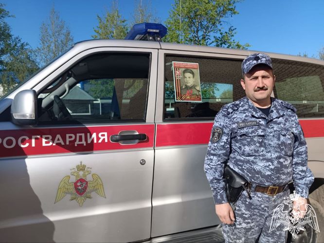 Росгвардейцы поддержали всероссийскую акцию «Бессмертный автополк» в Подмосковье