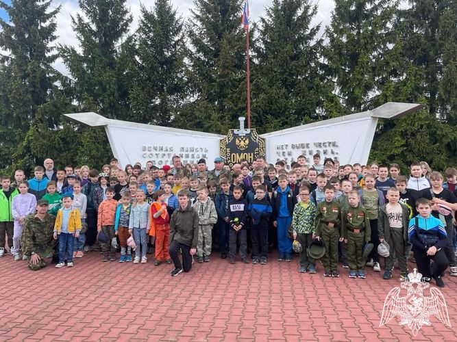 Школьники Подольска посетили спецподразделение ОМОН «Русич»