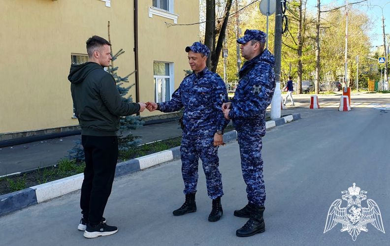 Всероссийскую акцию «Георгиевская ленточка» поддержали росгвардейцы Подмосковья