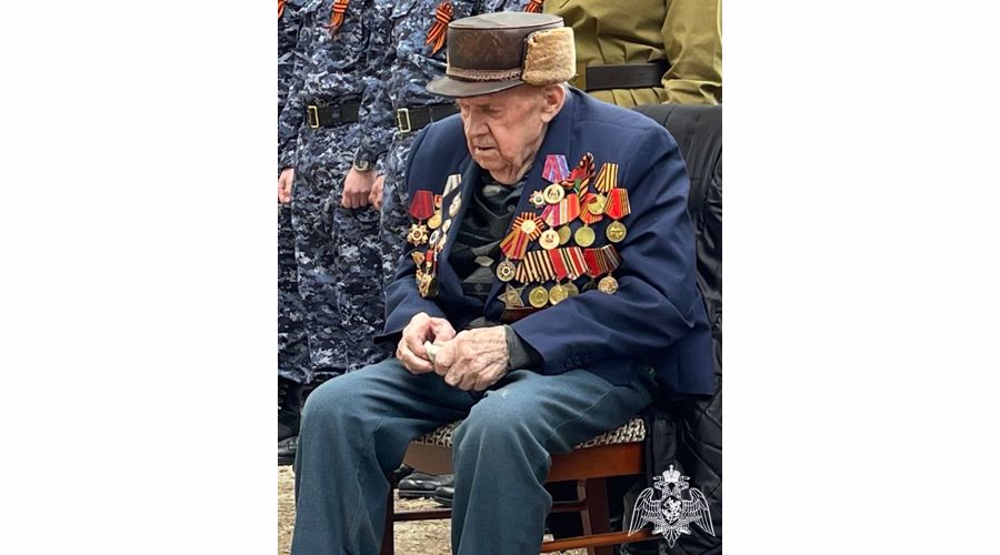«Парад у дома ветерана» провели росгвардейцы Подмосковья (Видео)