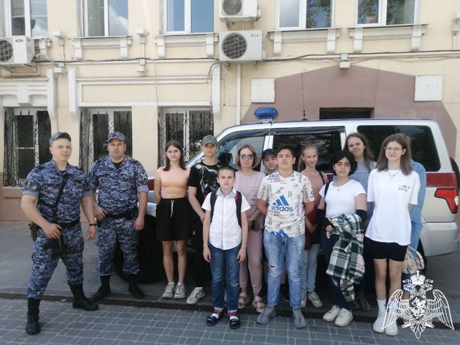День открытых дверей провели сотрудники Росгвардии в Серпухове