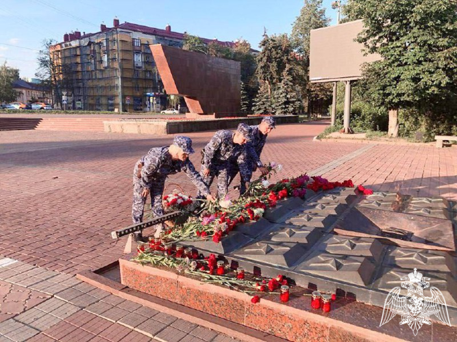 Сотрудники Росгвардии в Подмосковье приняли участие в акции «Свеча памяти»