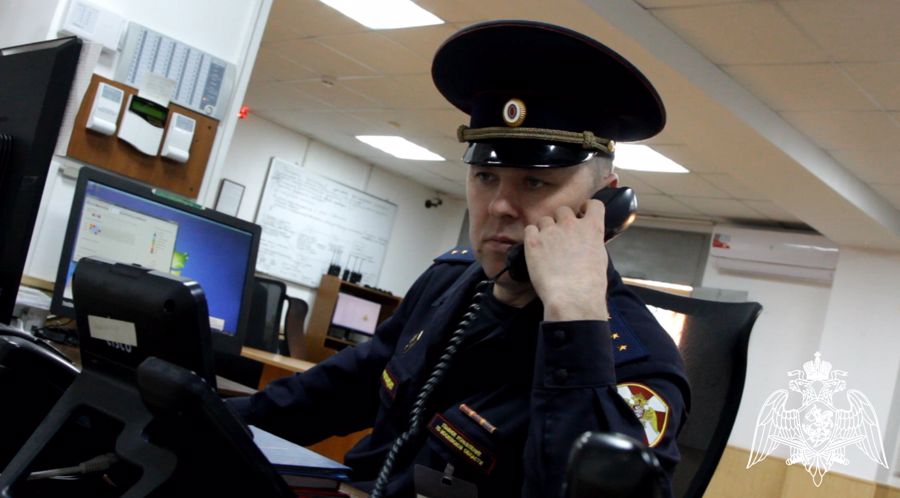 Сотрудники дежурной службы Главного управления Росгвардии по Московской области отмечают профессиональный праздник (Видео)