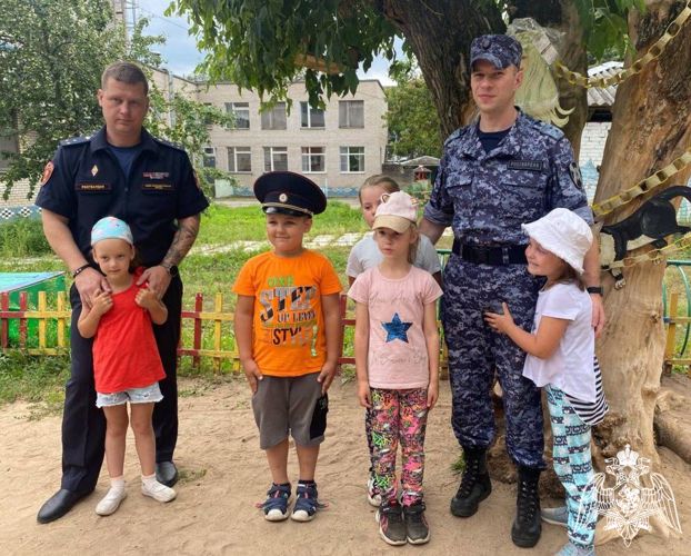 Росгвардейцы из Подмосковья проводят акцию «Каникулы с Росгвардией»