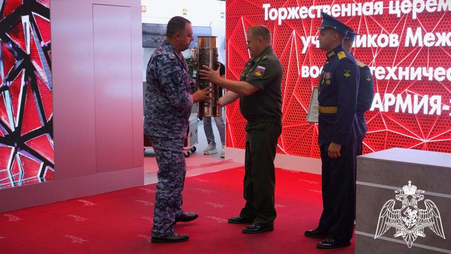 Безопасность форума «Армия-2023» обеспечили росгвардейцы в Подмосковье 