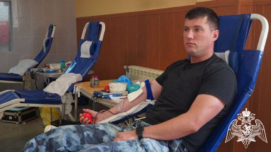Более 45 литров крови сдали росгвардейцы в рамках акции «От сердца к сердцу» в Подмосковье 