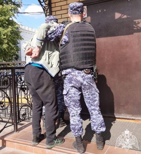Сотрудники Росгвардии в Подмосковье задержали мужчину, который находился в международном розыске