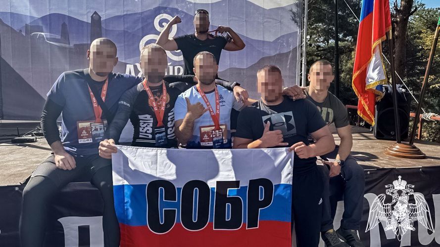 Сотрудники СОБР «Булат» приняли участие в фестивале бега «Дружба народов»