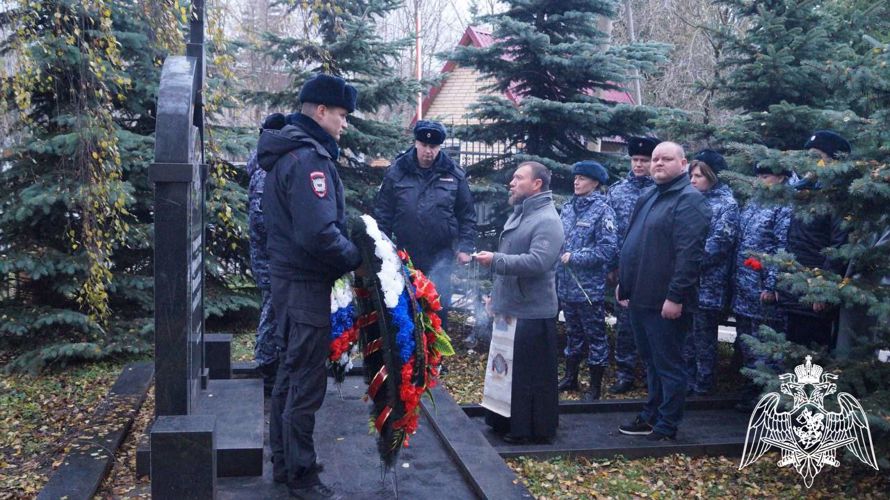 В Подмосковье сотрудники вневедомственной охраны Росгвардии провели памятные мероприятия