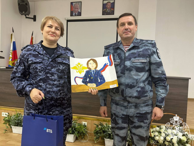 Росгвардейцы провели конкурс детских рисунков, посвященный Дню матери