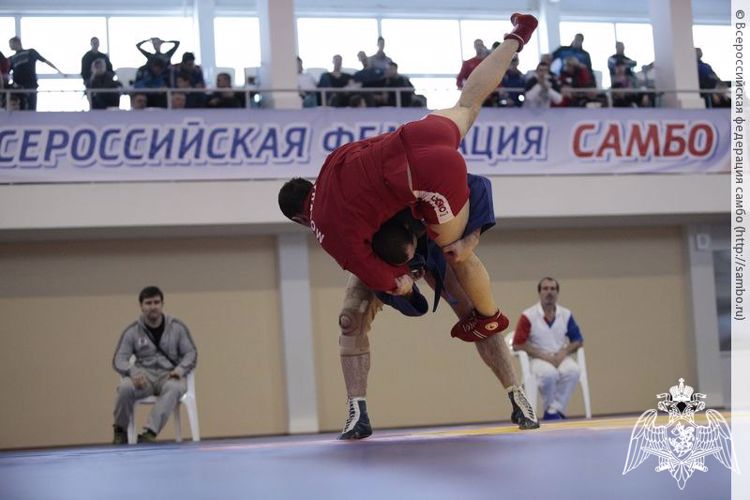 Во Всероссийский день самбо сотрудник подмосковного спецподразделения Росгвардии рассказал о своих спортивных достижениях