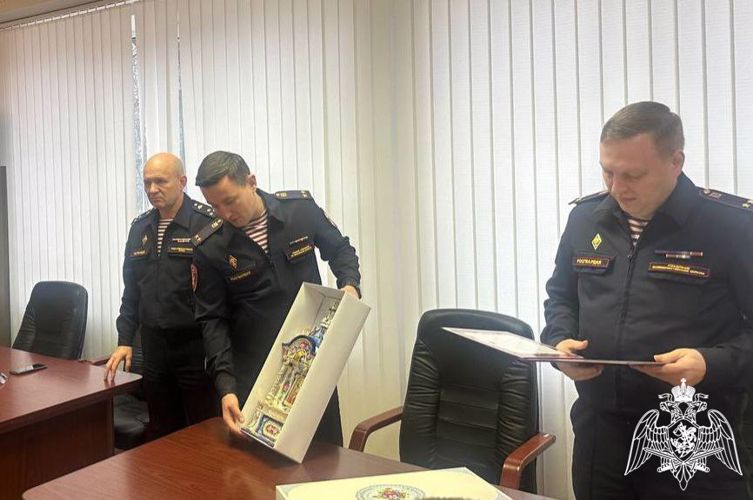 В Сергиевом Посаде росгвардейцы проводили на заслуженный отдых начальника отдела вневедомственной охраны