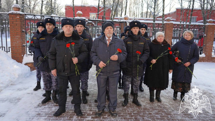 Память погибшего сотрудника ОМОН Росгвардии почтили в Подмосковье 