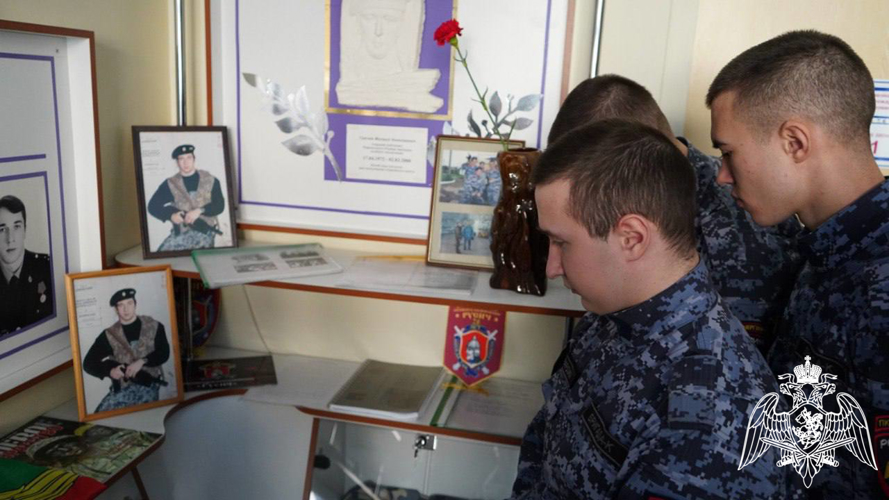 Память погибшего сотрудника ОМОН Росгвардии почтили в Подмосковье