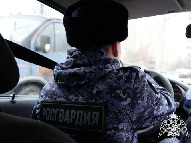 Сотрудники Росгвардии задержали подозреваемых в незаконном обороте наркотических средств