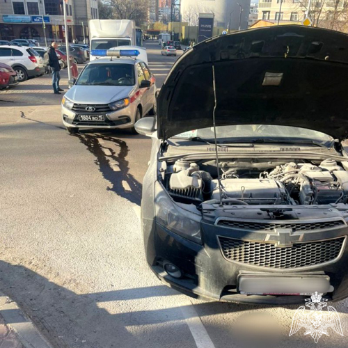 В Щелково росгвардейцы помогли локализировать возгорание  припаркованного автомобиля
