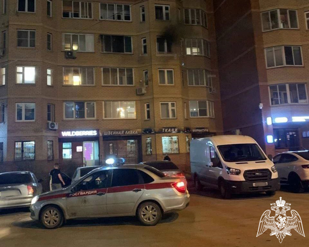 В Щелково росгвардейцы эвакуировали порядка 40 человек из задымленного подъезда жилого дома