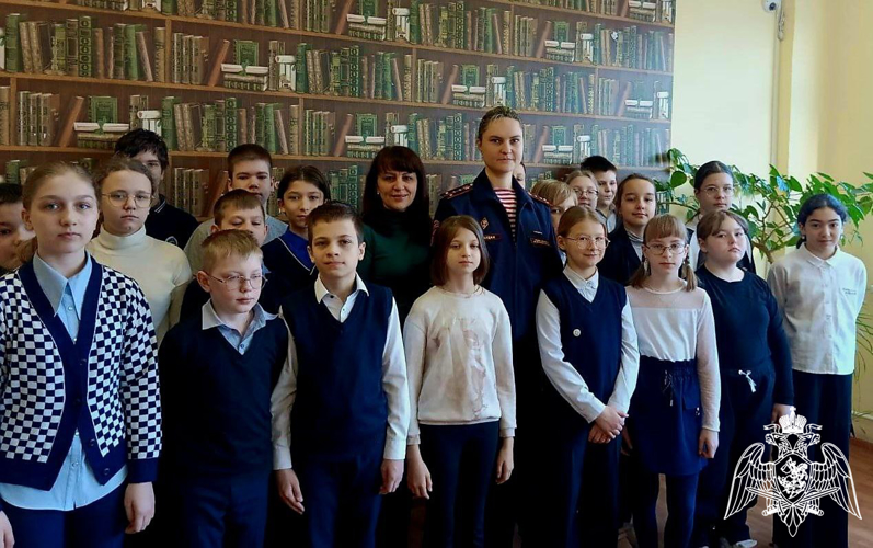 Ветераны войск правопорядка Московской области проводят патриотические встречи со школьниками