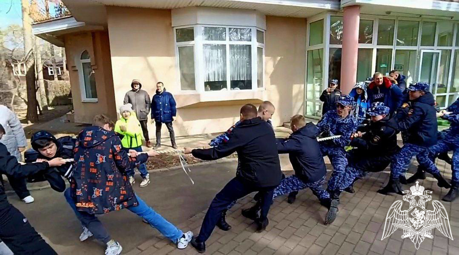Курсанты «Гвардейской смены» встретились с детьми из ДНР и ЛНР в Московской области
